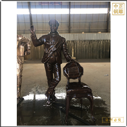鑄銅關(guān)公 步行街男士拉椅子雕塑