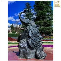 廣場孔雀銅雕塑 廣場孔雀銅雕塑